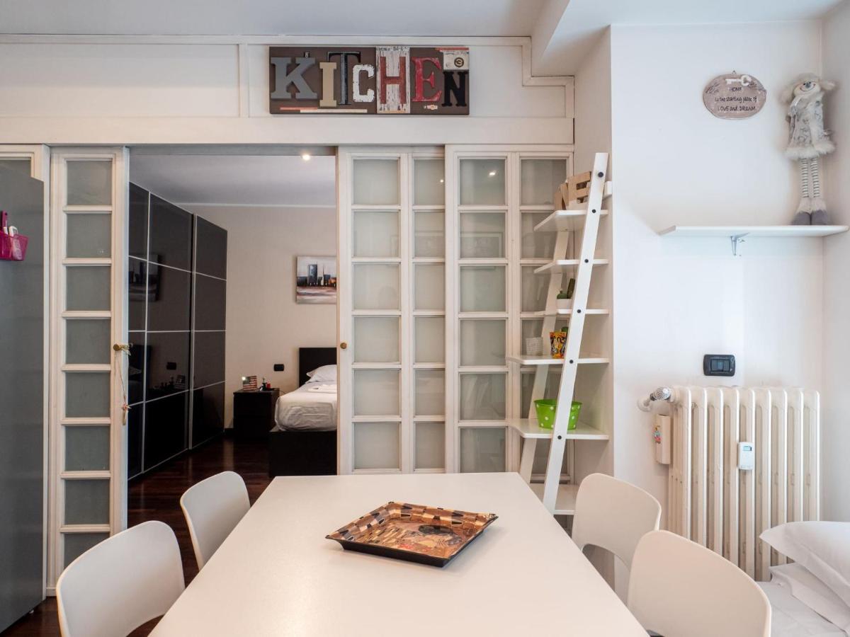 The Best Rent - Modern Duomo Apartment Milano Esterno foto